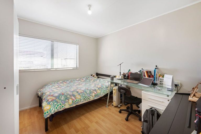 Photo of property in 70 Priestley Drive, Bucklands Beach, Auckland, 2014