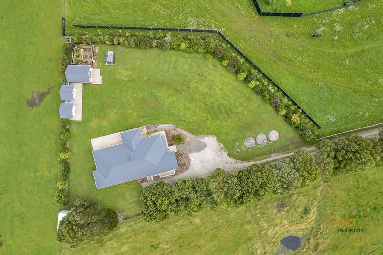 Photo of property in 113 Gibbons Road, Kaiwaka, 0573