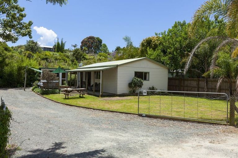 Photo of property in 25 Paradise Road, Coopers Beach, 0420