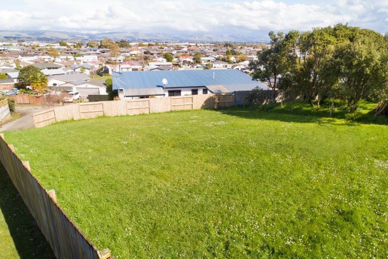 Photo of property in 16 Lydia Place, Kelvin Grove, Palmerston North, 4414