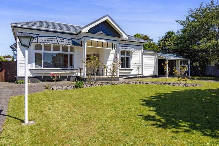 Photo of property in 25 Argyle Street, Hawera, 4610