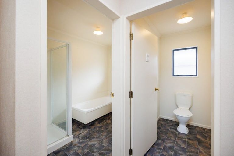 Photo of property in 38 Parnell Heights Drive, Kelvin Grove, Palmerston North, 4414