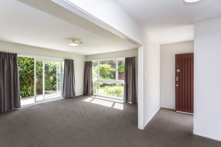 Photo of property in 1/8 Ashfield Place, Ilam, Christchurch, 8041