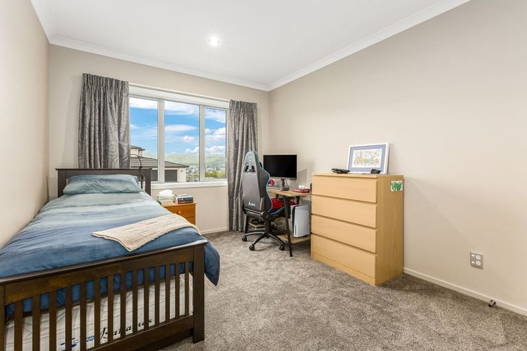 Photo of property in 4 Peel Lane, Aotea, Porirua, 5024