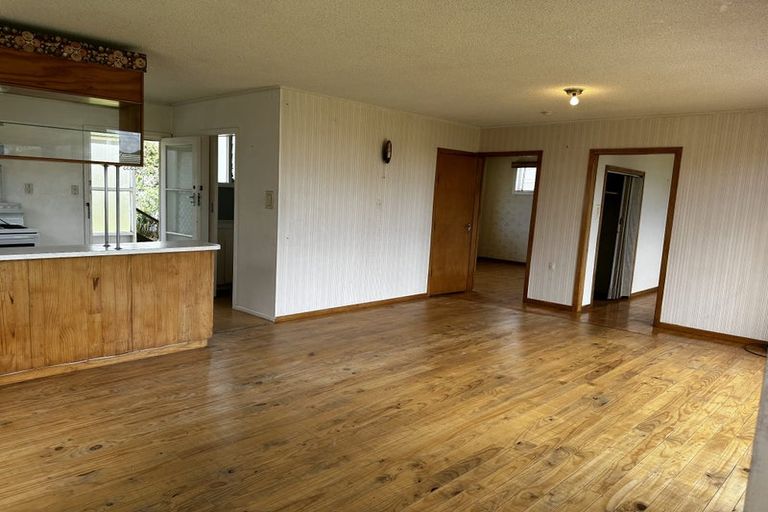 Photo of property in 1292 Whangaparaoa Road, Army Bay, Whangaparaoa, 0930