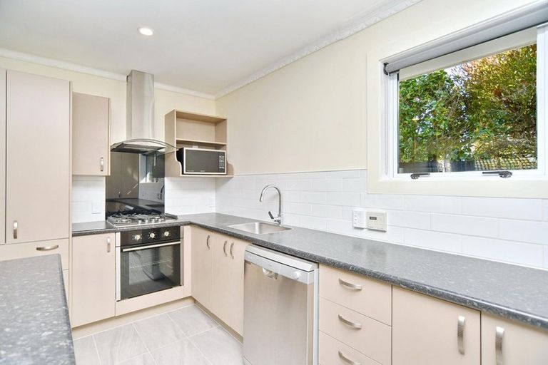 Photo of property in 6 Aspen Place, Parklands, Christchurch, 8083