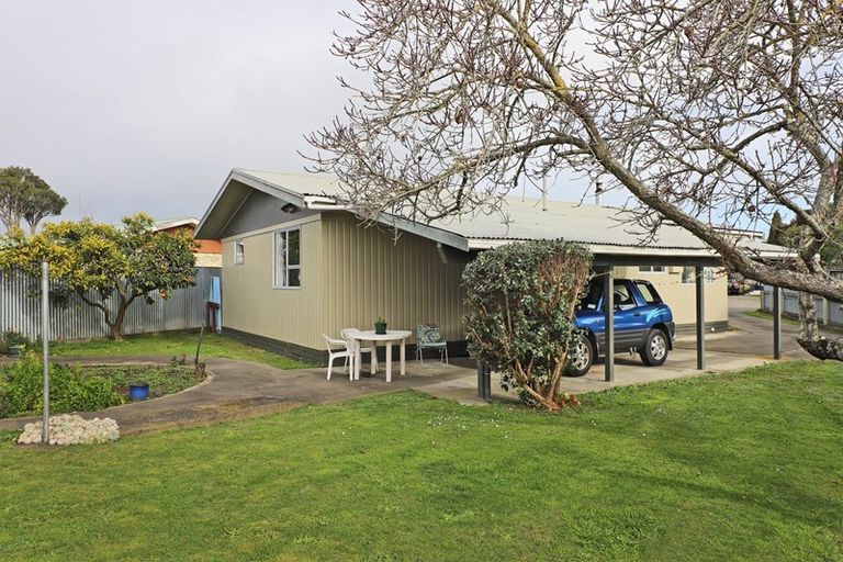 Photo of property in 54 Liverpool Crescent, Flaxmere, Hastings, 4120