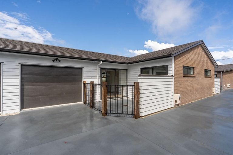 Photo of property in 1/23 Campbell Street, Karori, Wellington, 6012