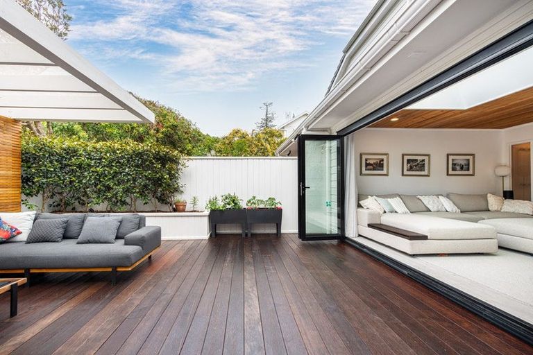 Photo of property in 1/5 Park Avenue, Takapuna, Auckland, 0622