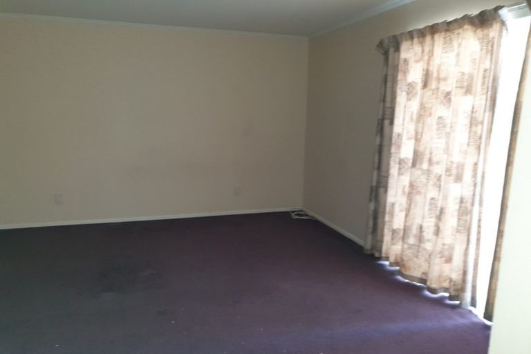 Photo of property in 4 Mountbatten Place, Papakura, 2110