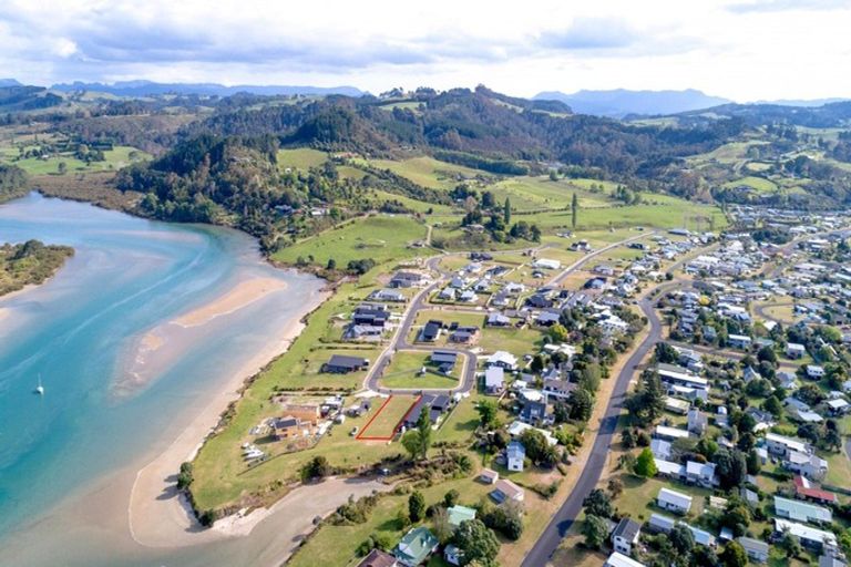 Photo of property in 23 Admiral Drive, Cooks Beach, Whitianga, 3591