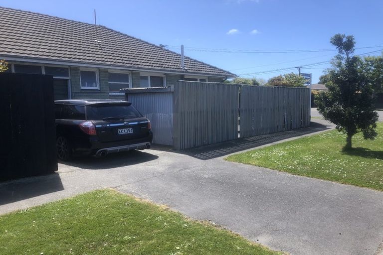 Photo of property in 122 Estuary Road, South New Brighton, Christchurch, 8062
