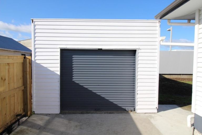 Photo of property in 44 Holland Crescent, Bulls, 4818