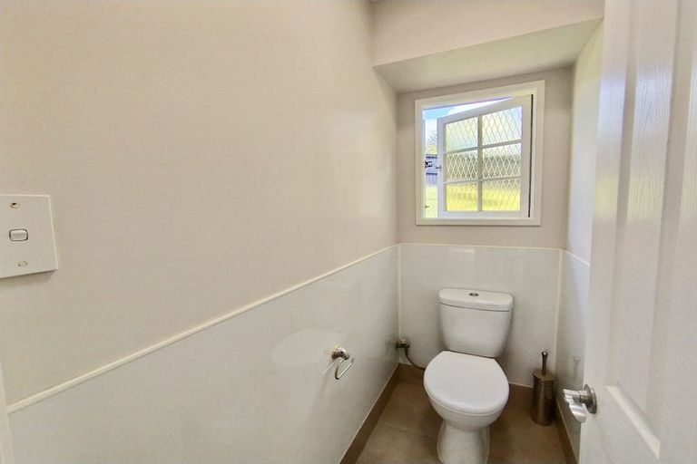 Photo of property in 17 Stapleford Crescent, Browns Bay, Auckland, 0630