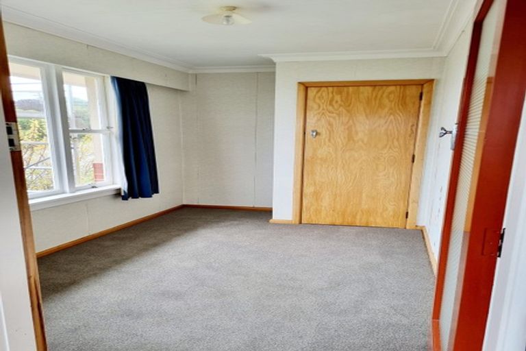 Photo of property in 9 Tamar Street, South Hill, Oamaru, 9400