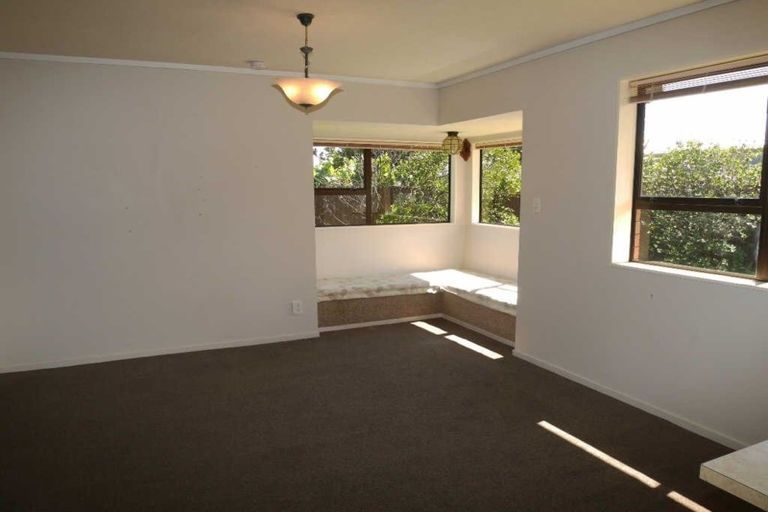 Photo of property in 21 Moana Road, Paraparaumu, 5032