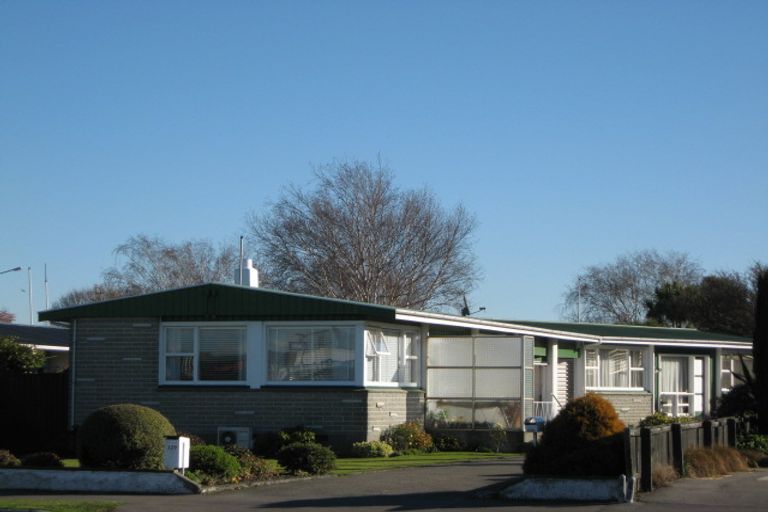 Photo of property in 2/329 Main North Road, Redwood, Christchurch, 8051