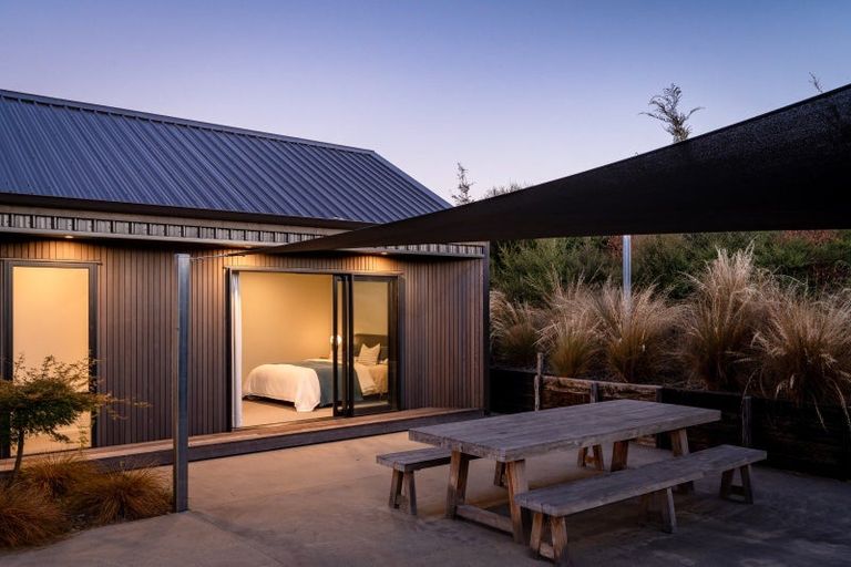 Photo of property in 19 Obelisk Street, Wanaka, 9305