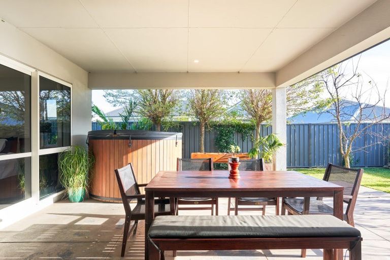 Photo of property in 12 Percy Berry Place, Havelock North, 4130