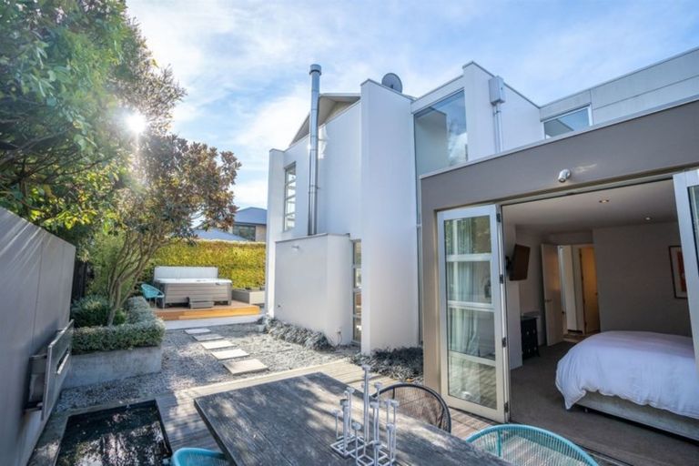 Photo of property in 2 Abberfield Lane, St Albans, Christchurch, 8014