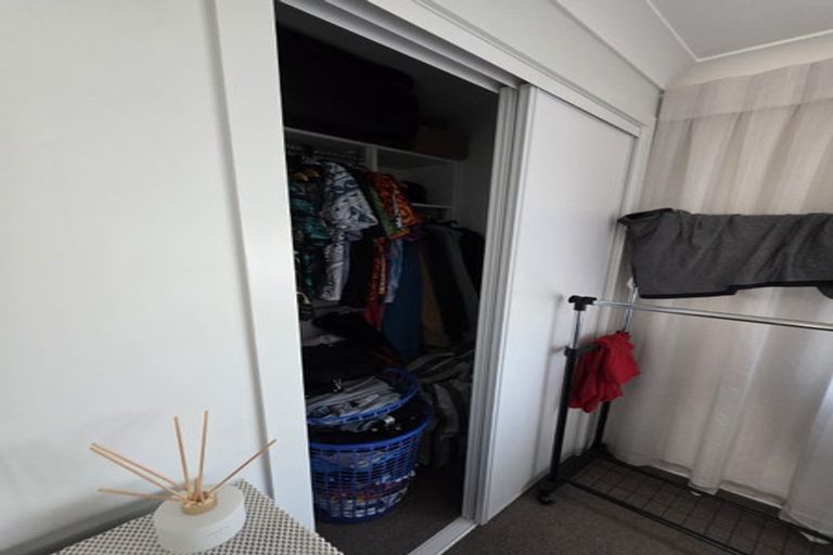 Photo of property in 14 Rauriki Lane, Rosehill, Papakura, 2113