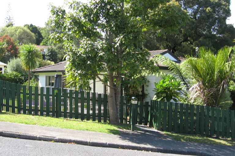 Photo of property in 10 Capricorn Place, Browns Bay, Auckland, 0630