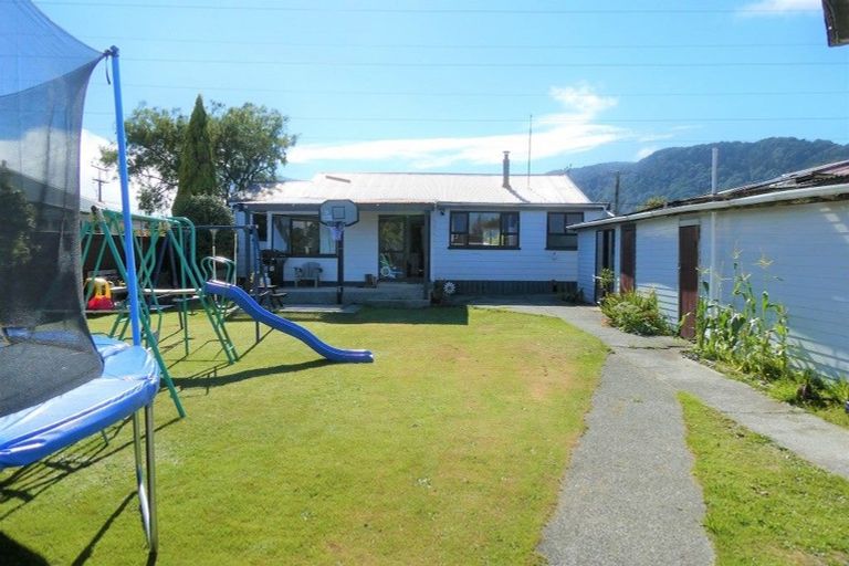 Photo of property in 6 Ohau Street, Dobson, Greymouth, 7805