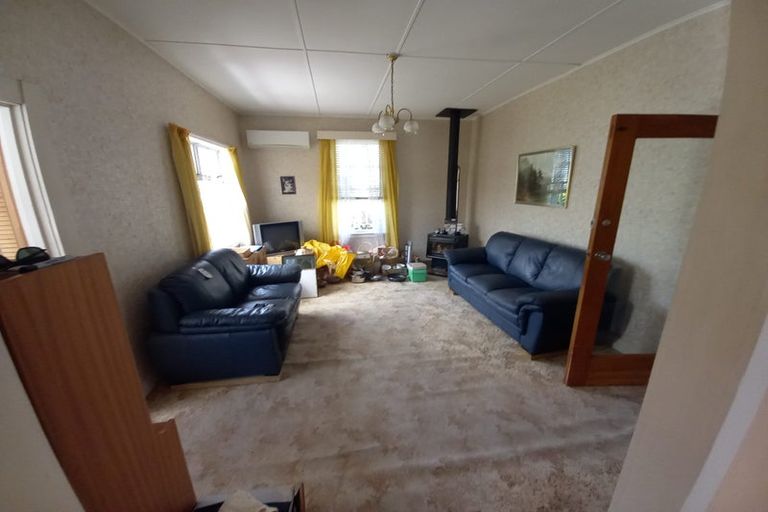 Photo of property in 53 York Street, Moera, Lower Hutt, 5010