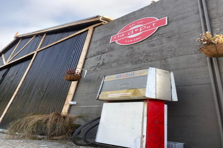 Photo of property in 4 Laura Street, Lumsden, 9730