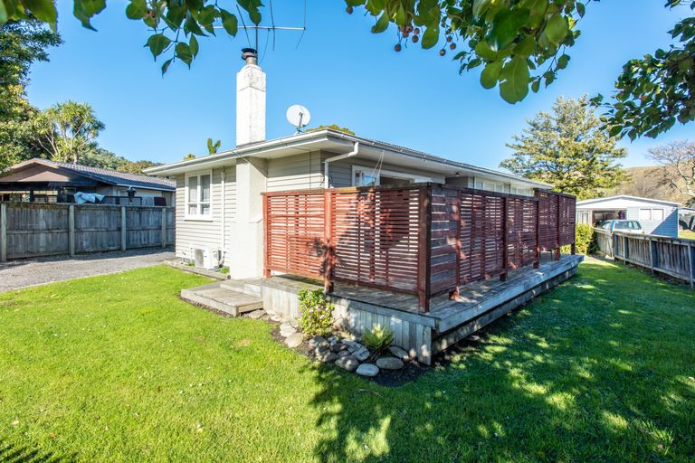 Photo of property in 33 Matthews Road, Tamarau, Gisborne, 4010
