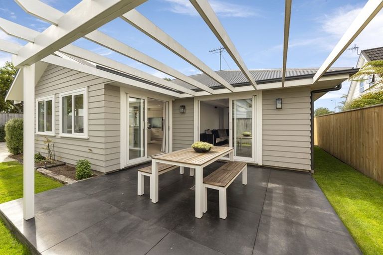 Photo of property in 742 Main Street, Palmerston North, 4414