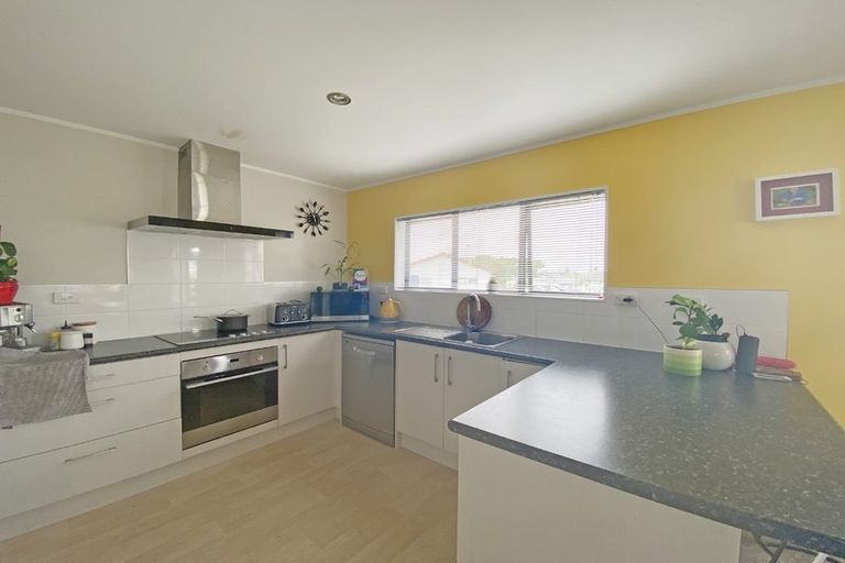 Photo of property in 1/9 Barcroft Place, Clendon Park, Auckland, 2103