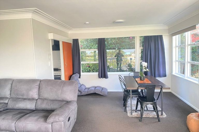 Photo of property in 5 Hartley Terrace, Massey, Auckland, 0614