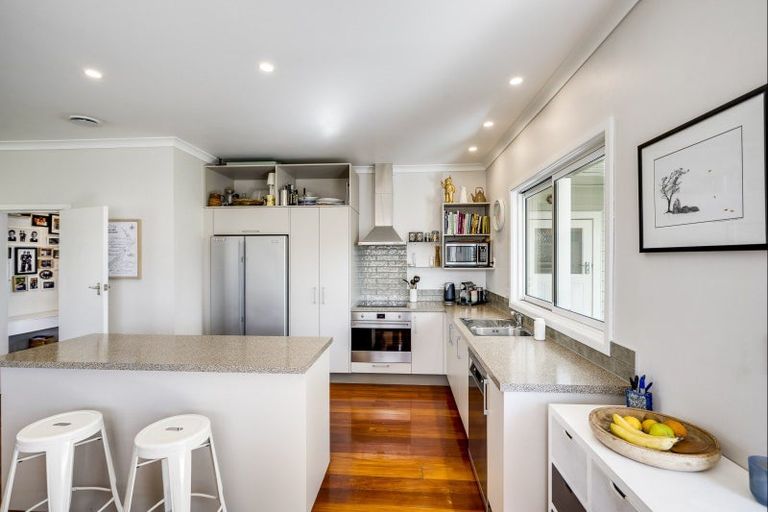 Photo of property in 41 Napier Street, Jervoistown, Napier, 4112