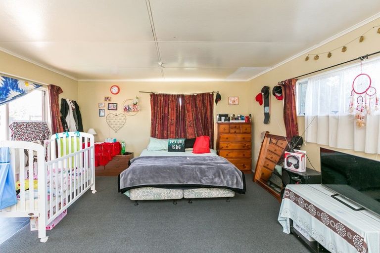 Photo of property in 62-62a Liverpool Crescent, Flaxmere, Hastings, 4120