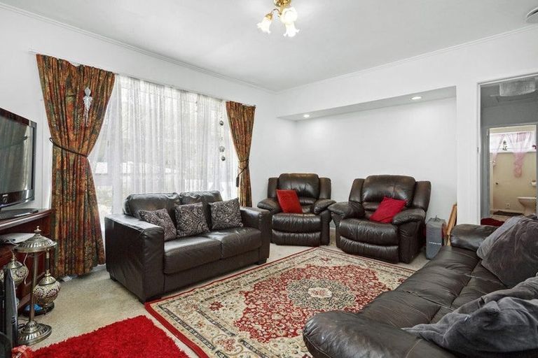 Photo of property in 11 Wainuiomata Road, Wainuiomata, Lower Hutt, 5014