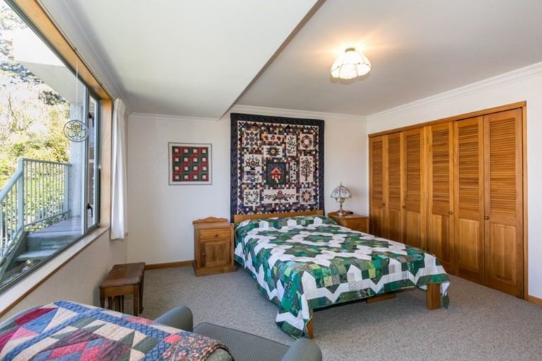 Photo of property in 71 Napier Terrace, Hospital Hill, Napier, 4110