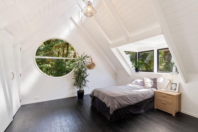 Photo of property in 43 Kohu Road, Titirangi, Auckland, 0604