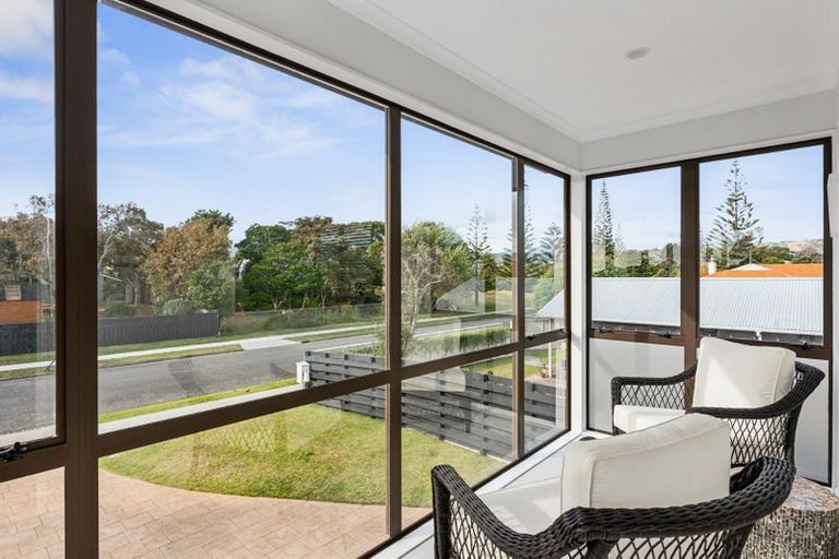 Photo of property in 36 Eruini Street, Waikanae Beach, Waikanae, 5036