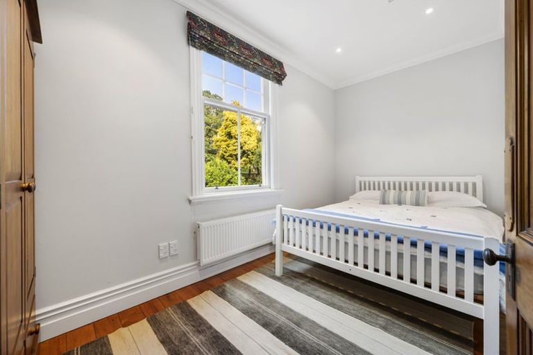 Photo of property in 58 Hawker Street, Mount Victoria, Wellington, 6011