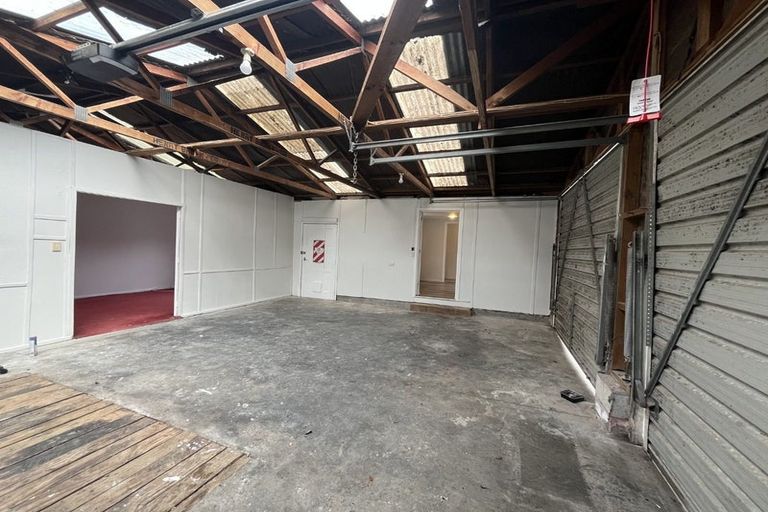 Photo of property in 83 Awanui Street, Merrilands, New Plymouth, 4312