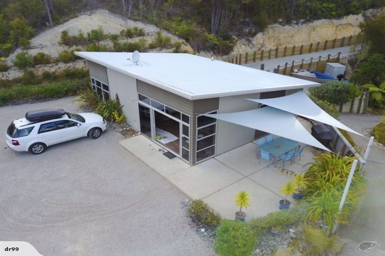 Photo of property in 84 Martin Farm Road, Kaiteriteri, Motueka, 7197