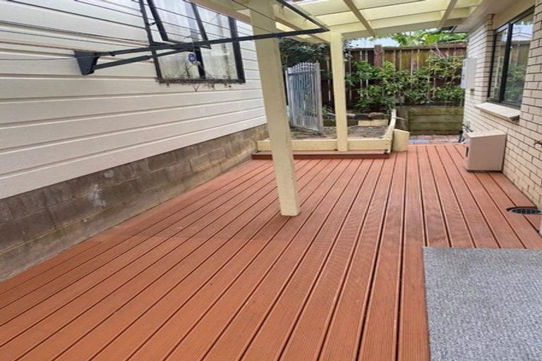 Photo of property in 109 Everglade Drive, Totara Heights, Auckland, 2105