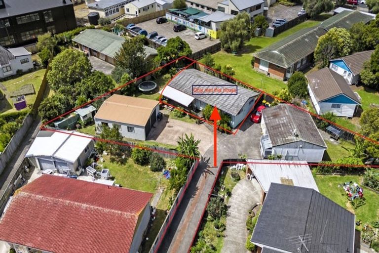 Photo of property in 9 Pinedale Place, Henderson, Auckland, 0610