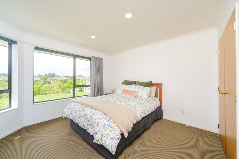 Photo of property in 189 Ruapehu Drive, Fitzherbert, Palmerston North, 4410