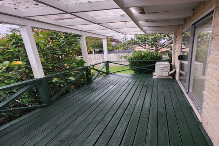 Photo of property in 14 Tango Place, Henderson, Auckland, 0610