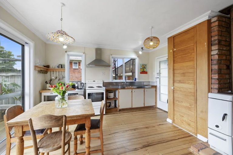 Photo of property in 91 Clawton Street, Westown, New Plymouth, 4310