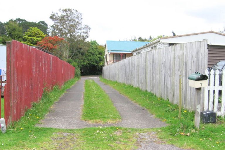 Photo of property in 7 Benita Place, Sunnyvale, Auckland, 0612
