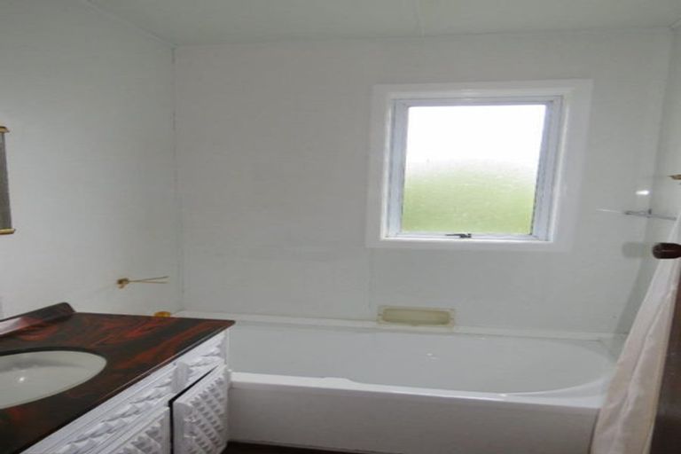 Photo of property in 14 Barclay Street, Ferndale, New Plymouth, 4310