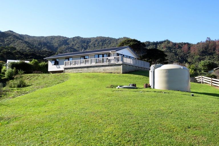 Photo of property in 209 Bellville Drive, Coromandel, 3506